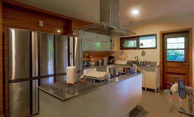 Scandinavian 5 Bedrooms House with Pool for Sale in Alabang West, Las Piñas City