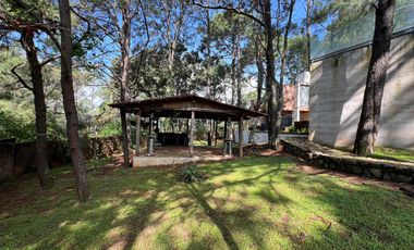 RESIDENCIA EN VENTA – BOSQUES DEL PARAÍSO Privado | Campestre | Seguridad 24/7 | Casa Club  📍 Ubicación: Antes del Km 23