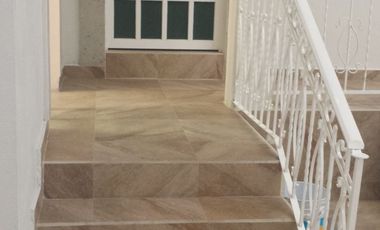 Magnifica CASA con USO de SUELO