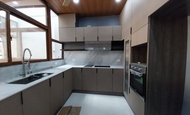 For Sale Modern Design Four (4) Storey Triplex House and Lot in Better Living Parañaque City
