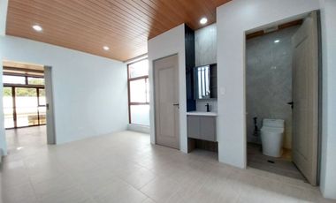 For Sale Modern Design Four (4) Storey Triplex House and Lot in Better Living Parañaque City