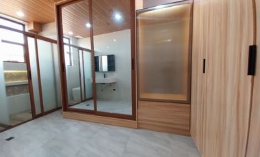 For Sale Modern Design Four (4) Storey Triplex House and Lot in Better Living Parañaque City
