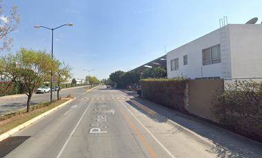 ¡¡HERMOSA CASA EN UNA DE LAS MEJORES ZONAS DE RESIDENCIAL SOLARES EN ZAPOPAN JALISCO!!