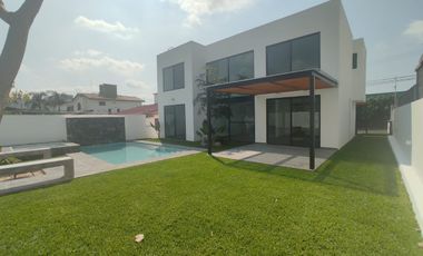 CASA NUEVA EN VENTA EN FRACCIONAMIENTO LOMAS DE COCOYOC, MORELOS