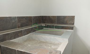 VENDEMOS HERMOSA CASA DE DOS PISOS EN RICAURTE