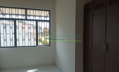 VENDEMOS HERMOSA CASA DE DOS PISOS EN RICAURTE