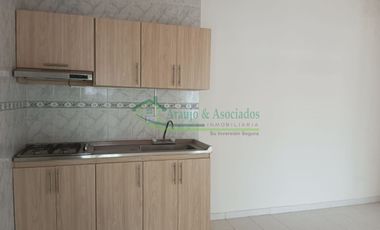 VENDEMOS HERMOSA CASA DE DOS PISOS EN RICAURTE