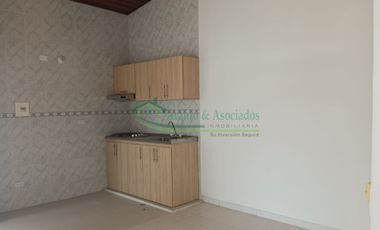 VENDEMOS HERMOSA CASA DE DOS PISOS EN RICAURTE