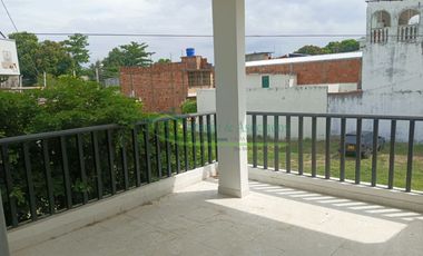 VENDEMOS HERMOSA CASA DE DOS PISOS EN RICAURTE