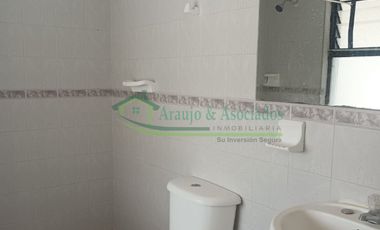 VENDEMOS HERMOSA CASA DE DOS PISOS EN RICAURTE