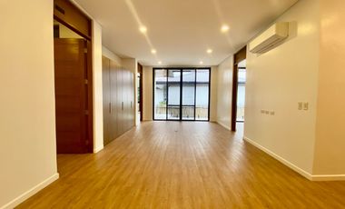 For Sale: 5 Bedrooms House and Lot with Electric Solar Panels in Ayala Alabang Village, Muntinlupa City