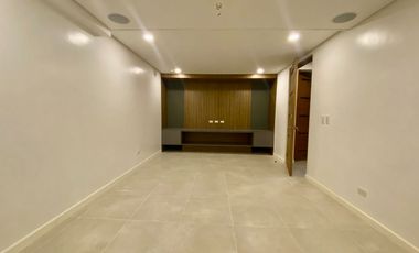 For Sale: 5 Bedrooms House and Lot with Electric Solar Panels in Ayala Alabang Village, Muntinlupa City