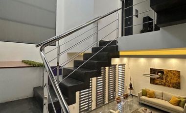 CASA EN VENTA EN MAZATLAN  CON TRIPLE ALTURA EN PRIVADA CON ALBERCA Y ACCESO CONTROLADO A SOLO PASOS DE LA PLAYA (SECTOR CERRITOS) DE TRES RECAMARAS