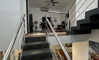CASA EN VENTA EN MAZATLAN  CON TRIPLE ALTURA EN PRIVADA CON ALBERCA Y ACCESO CONTROLADO A SOLO PASOS DE LA PLAYA (SECTOR CERRITOS) DE TRES RECAMARAS