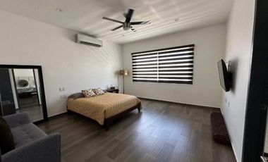 CASA EN VENTA EN MAZATLAN  CON TRIPLE ALTURA EN PRIVADA CON ALBERCA Y ACCESO CONTROLADO A SOLO PASOS DE LA PLAYA (SECTOR CERRITOS) DE TRES RECAMARAS