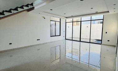 CASA EN VENTA EN MAZATLAN CON ALBERCA PROPIA EN PRIVADA CON GYM Y ALBERCA A SOLO PASOS DE LA PLAYA (SECTOR CERRITOA) 4 RECAMARAS