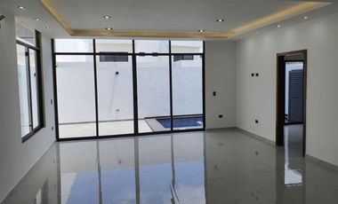 CASA EN VENTA EN MAZATLAN CON ALBERCA PROPIA EN PRIVADA CON GYM Y ALBERCA A SOLO PASOS DE LA PLAYA (SECTOR CERRITOA) 4 RECAMARAS