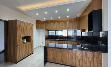 CASA EN VENTA EN MAZATLAN CON ALBERCA PROPIA EN PRIVADA CON GYM Y ALBERCA A SOLO PASOS DE LA PLAYA (SECTOR CERRITOA) 4 RECAMARAS