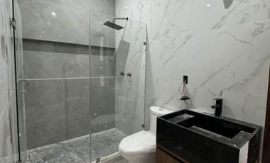 CASA EN VENTA EN MAZATLAN CON ALBERCA PROPIA EN PRIVADA CON GYM Y ALBERCA A SOLO PASOS DE LA PLAYA (SECTOR CERRITOA) 4 RECAMARAS