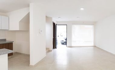 casa de 3 rec y 2 autos en fraccionamiento con vigilancia