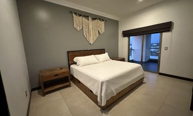 EN VENTA DEPARTAMENTO FRENTE AL MAR EN MAZATLAN DE TRES RECAMARAS (SECTOR CERRITOS) TORRE ESCONDIDO TOWER, CON ALBERCA, CANCHA DE PADEL, GYM, 193 M2
