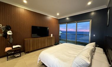 EN VENTA DEPARTAMENTO FRENTE AL MAR EN MAZATLAN DE TRES RECAMARAS (SECTOR CERRITOS) TORRE ESCONDIDO TOWER, CON ALBERCA, CANCHA DE PADEL, GYM, 193 M2