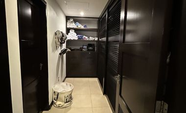 EN VENTA DEPARTAMENTO FRENTE AL MAR EN MAZATLAN DE TRES RECAMARAS (SECTOR CERRITOS) TORRE ESCONDIDO TOWER, CON ALBERCA, CANCHA DE PADEL, GYM, 193 M2