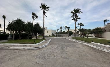 EN VENTA DEPARTAMENTO FRENTE AL MAR EN MAZATLAN DE TRES RECAMARAS (SECTOR CERRITOS) TORRE ESCONDIDO TOWER, CON ALBERCA, CANCHA DE PADEL, GYM, 193 M2