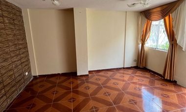 Casa de venta en Quito sector Marianas Parada 10