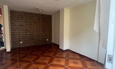 Casa de venta en Quito sector Marianas Parada 10