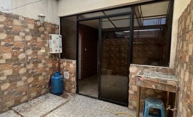 Casa de venta en Quito sector Marianas Parada 10