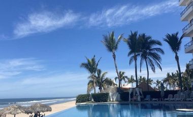 EN VENTA DEPARTAMENTO FRENTE AL MAR EN MAZATLÁN (SECTOR CERRITOS), DE DOS RECAMARAS C/U CON BAÑO COMPLETO, ALBERCA, SAUNA, GYM Y VISTA HERMOSA AL MAR