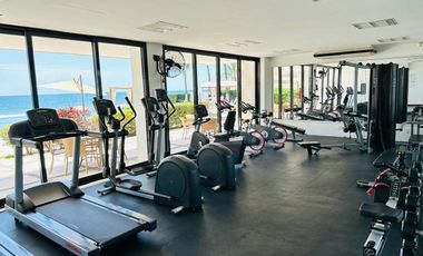 EN VENTA DEPARTAMENTO FRENTE AL MAR EN MAZATLÁN (SECTOR CERRITOS), DE DOS RECAMARAS C/U CON BAÑO COMPLETO, ALBERCA, SAUNA, GYM Y VISTA HERMOSA AL MAR