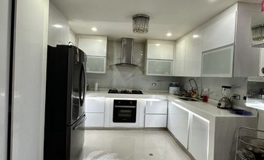 EN ARRIENDO HERMOSA CASA A DOS CUADRAS DEL CENTRO COMERCIAL BUENAVISTA