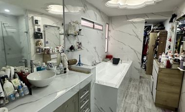 EN ARRIENDO HERMOSA CASA A DOS CUADRAS DEL CENTRO COMERCIAL BUENAVISTA