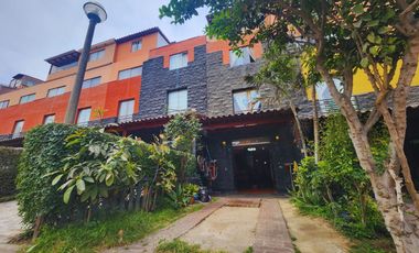 VENDO CASA DE 4 PISOS PUERTA DE HIERRO ATE