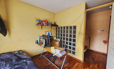 VENDO CASA DE 4 PISOS PUERTA DE HIERRO ATE