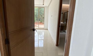 Casa en venta en coto Alpes en Vistas Altozano de 3 Niveles