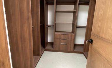 Casa en venta en coto Alpes en Vistas Altozano de 3 Niveles