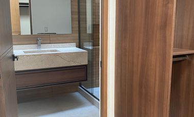 Casa en venta en coto Alpes en Vistas Altozano de 3 Niveles