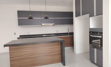 Casa en Venta Senderos Monte Verde en Esquina con Roof Top en Coto con Alberca