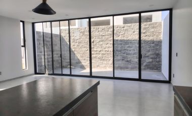 Casa en Venta Senderos Monte Verde en Esquina con Roof Top en Coto con Alberca