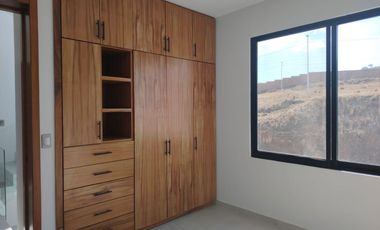 Casa en Venta Senderos Monte Verde en Esquina con Roof Top en Coto con Alberca