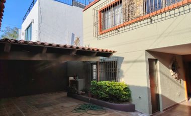 CASA EN VENTA EN CIUDAD DEL SOL, IDEAL REMODELAR U OFICINAS