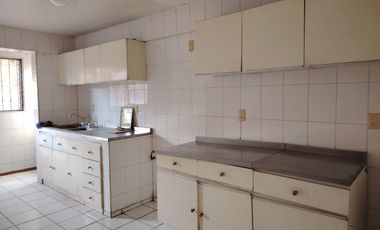 CASA EN VENTA EN CIUDAD DEL SOL, IDEAL REMODELAR U OFICINAS