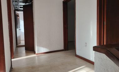 CASA EN VENTA EN CIUDAD DEL SOL, IDEAL REMODELAR U OFICINAS