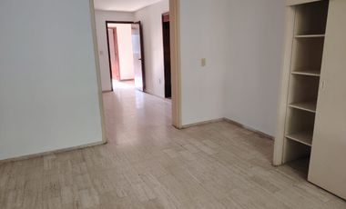 CASA EN VENTA EN CIUDAD DEL SOL, IDEAL REMODELAR U OFICINAS