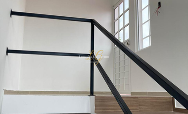 CASA NUEVA DE 3 NIVELES Y 3 RECÁMARAS