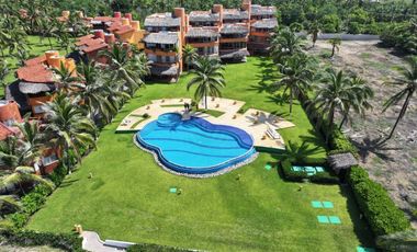 Venta de preciosa Villa en Playa Blanca, Zihuatanejo, Gro. Frente al mar. Complejo exclusivo de lujo