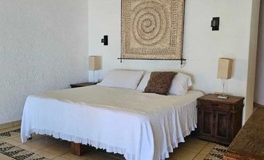 Venta de preciosa Villa en Playa Blanca, Zihuatanejo, Gro. Frente al mar. Complejo exclusivo de lujo